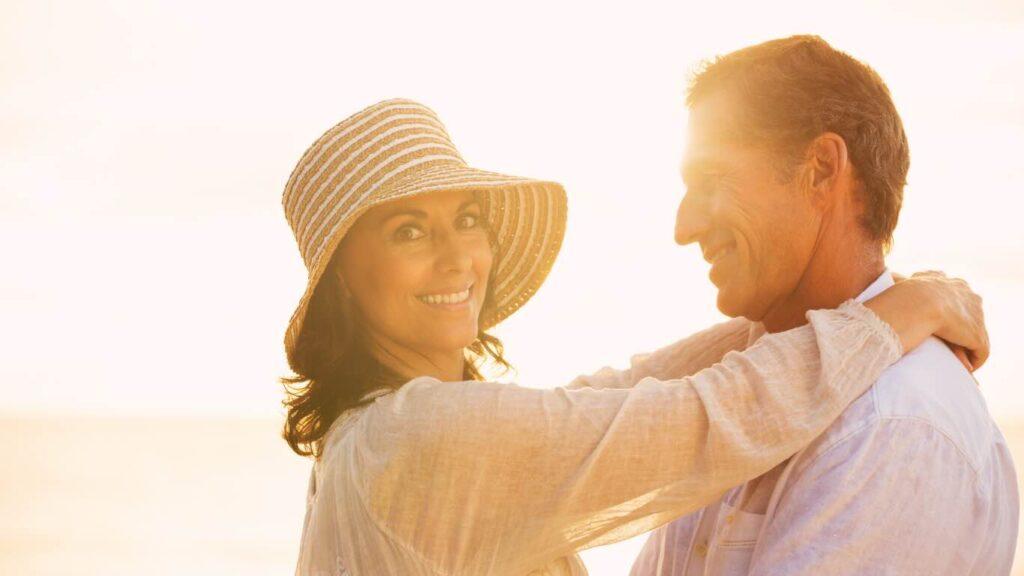 Parisuhde kysymyksiä ratkotaan Onnellisen valmennuksissa.